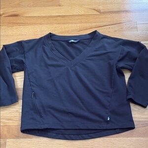 North face V-Neck Long Sleeve Top
